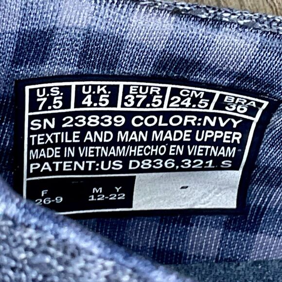 Skechers Women's Relaxed Fit Breathe-Easy Good Influence Slip-On Sneakers Sz 7.5 - Picture 6 of 7